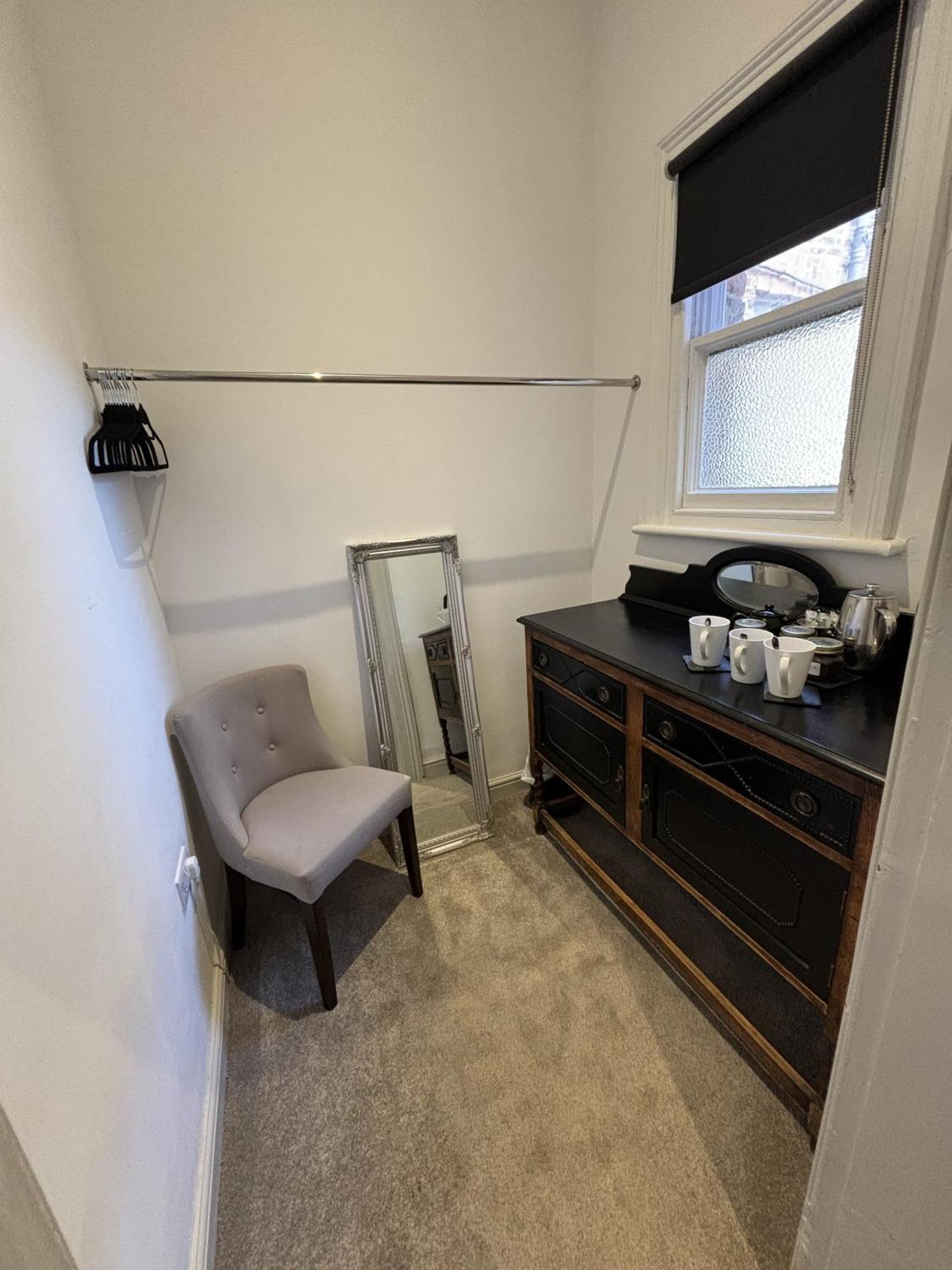 Dreibettzimmer mit eigenem Bad